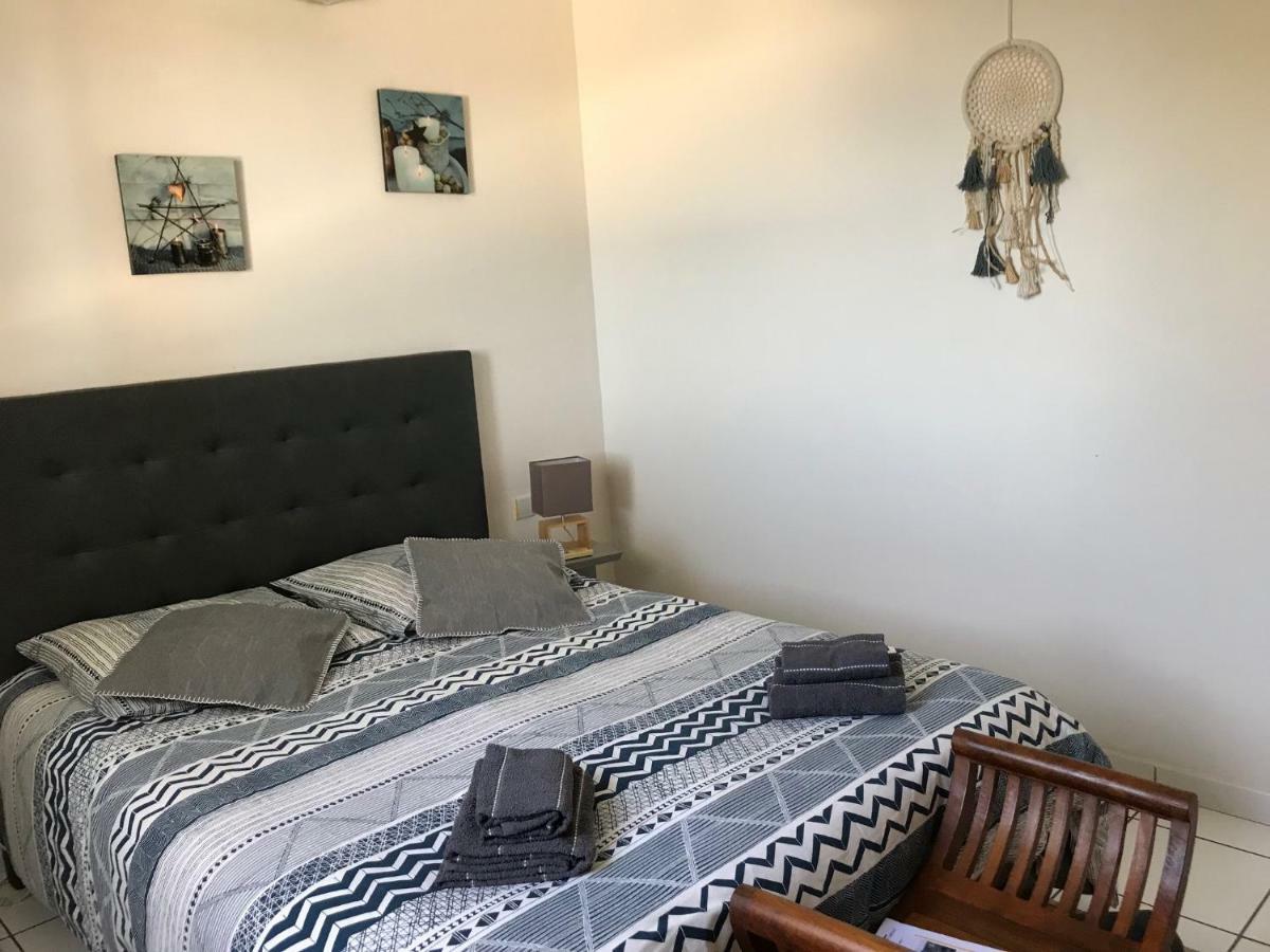 2 Chambres Avec Piscine Dans Maison Creole 생피에르 외부 사진